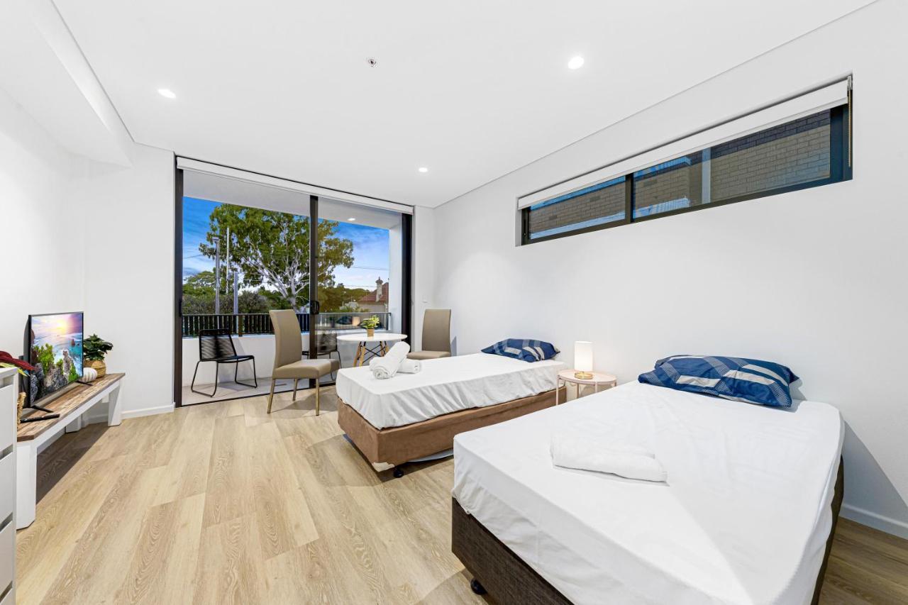 Long Term Studio Apartments/ First Inquiry Only/ No Instant Booking Sydney Buitenkant foto